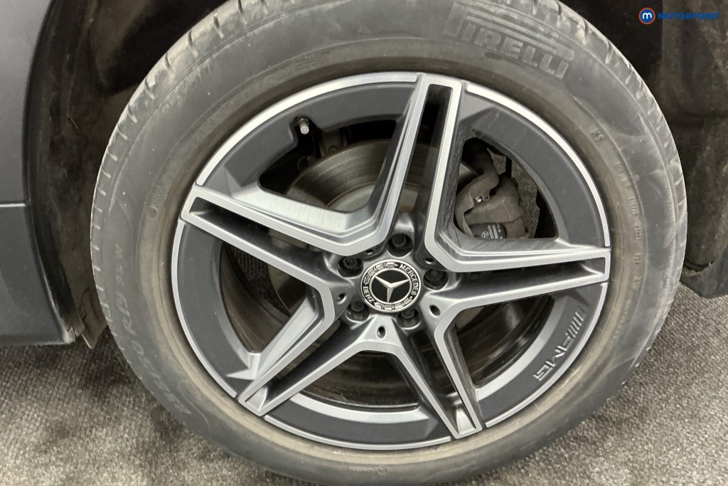 Mercedes-Benz GLB Amg Line Automatic Petrol SUV - Stock Number (1658148) - 36th supplementary image