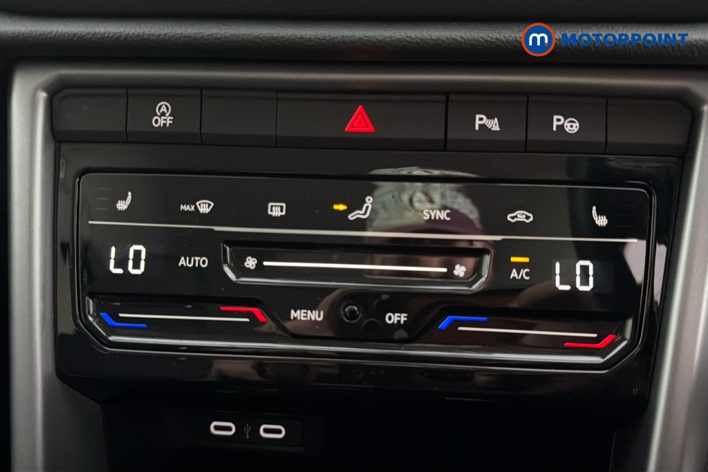 Volkswagen T-Roc Match Manual Petrol SUV - Stock Number (1658278) - 12th supplementary image
