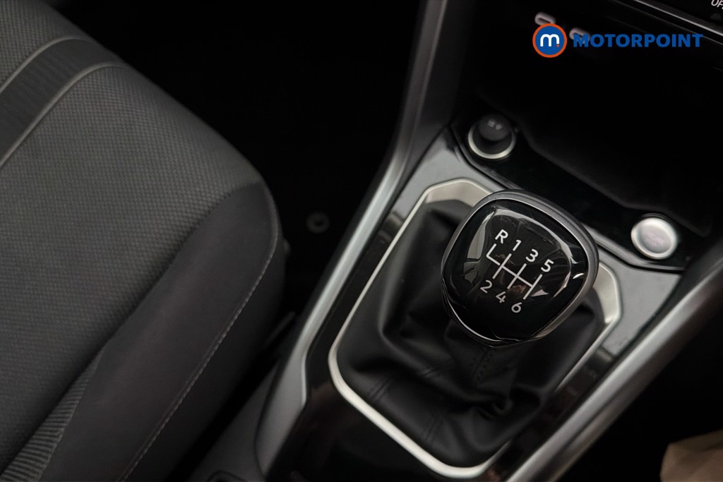 Volkswagen T-Roc Match Manual Petrol SUV - Stock Number (1658278) - 15th supplementary image