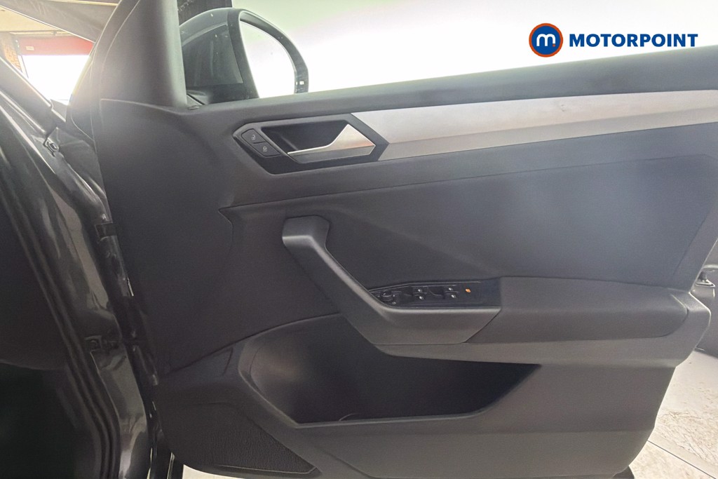 Volkswagen T-Roc Match Manual Petrol SUV - Stock Number (1658278) - 19th supplementary image