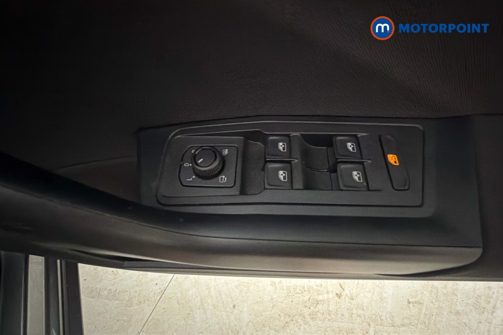 Volkswagen T-Roc Match Manual Petrol SUV - Stock Number (1658278) - 20th supplementary image
