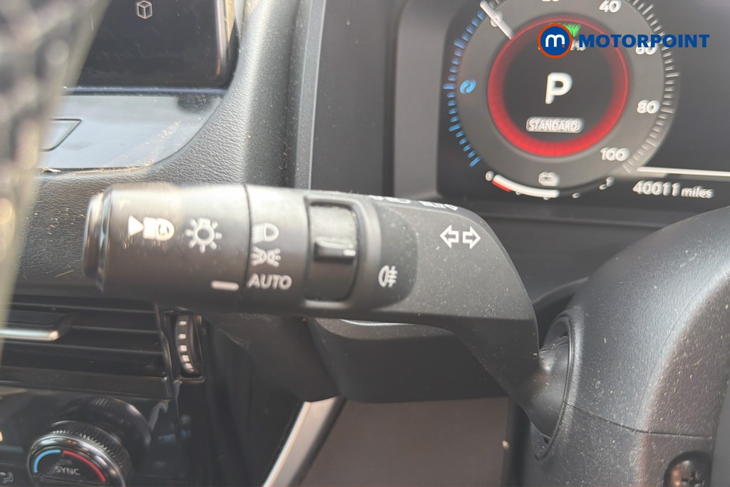 Nissan Qashqai N-Connecta Automatic Petrol-Electric Hybrid SUV - Stock Number (1658479) - 6th supplementary image