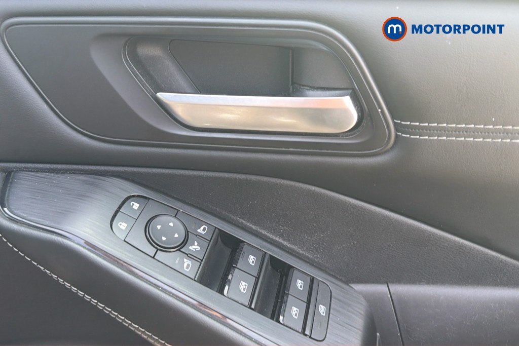 Nissan Qashqai N-Connecta Automatic Petrol-Electric Hybrid SUV - Stock Number (1658479) - 42nd supplementary image