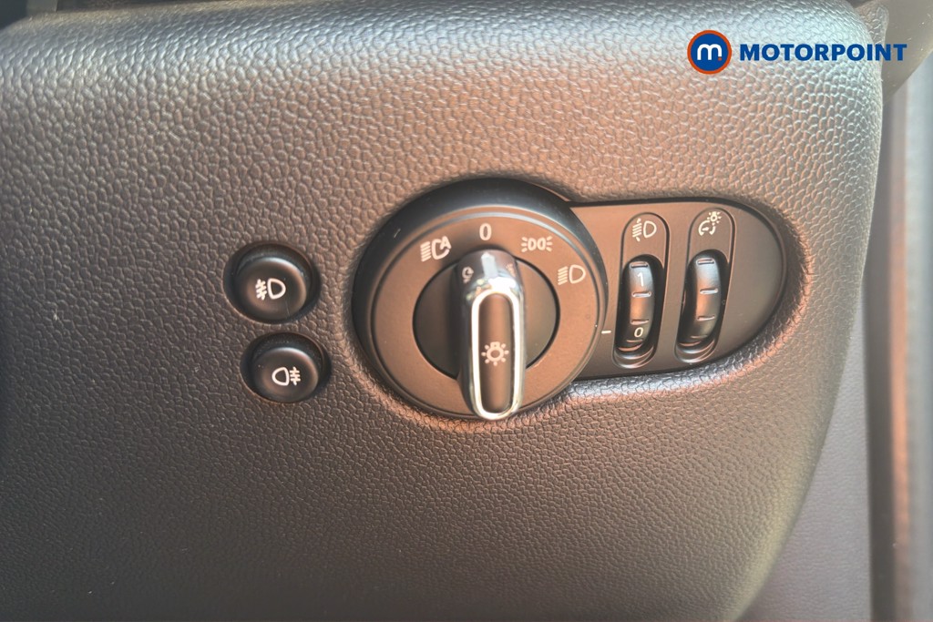 Mini Hatchback Cooper Classic Manual Petrol Hatchback - Stock Number (1658578) - 18th supplementary image