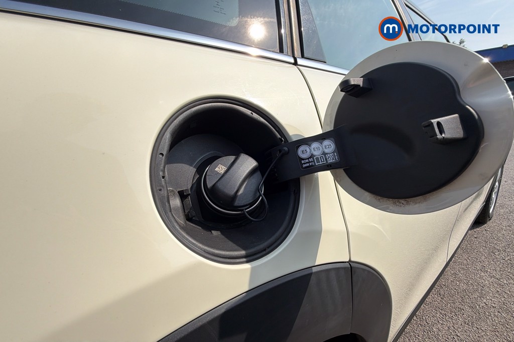 Mini Hatchback Cooper Classic Manual Petrol Hatchback - Stock Number (1658578) - 41st supplementary image