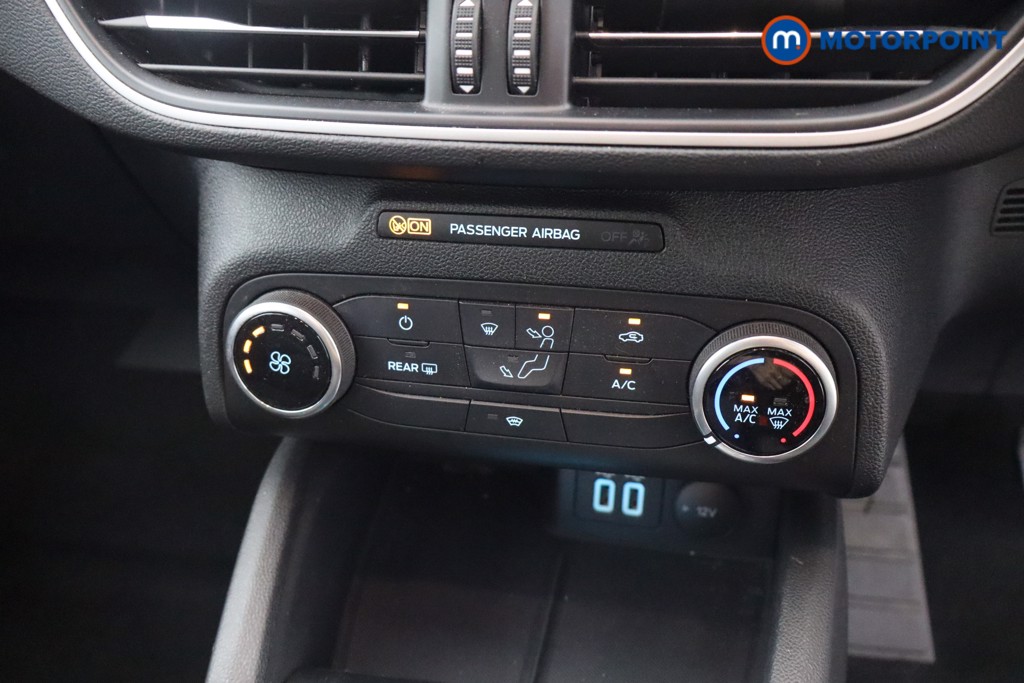 Ford Focus Zetec Edition Automatic Petrol Estate - Stock Number (1659525) - 4th supplementary image