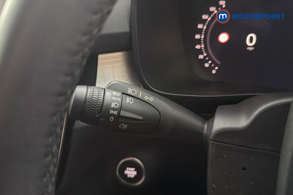 Volvo Xc40 Core Automatic Petrol SUV - Stock Number (1660421) - 18th supplementary image