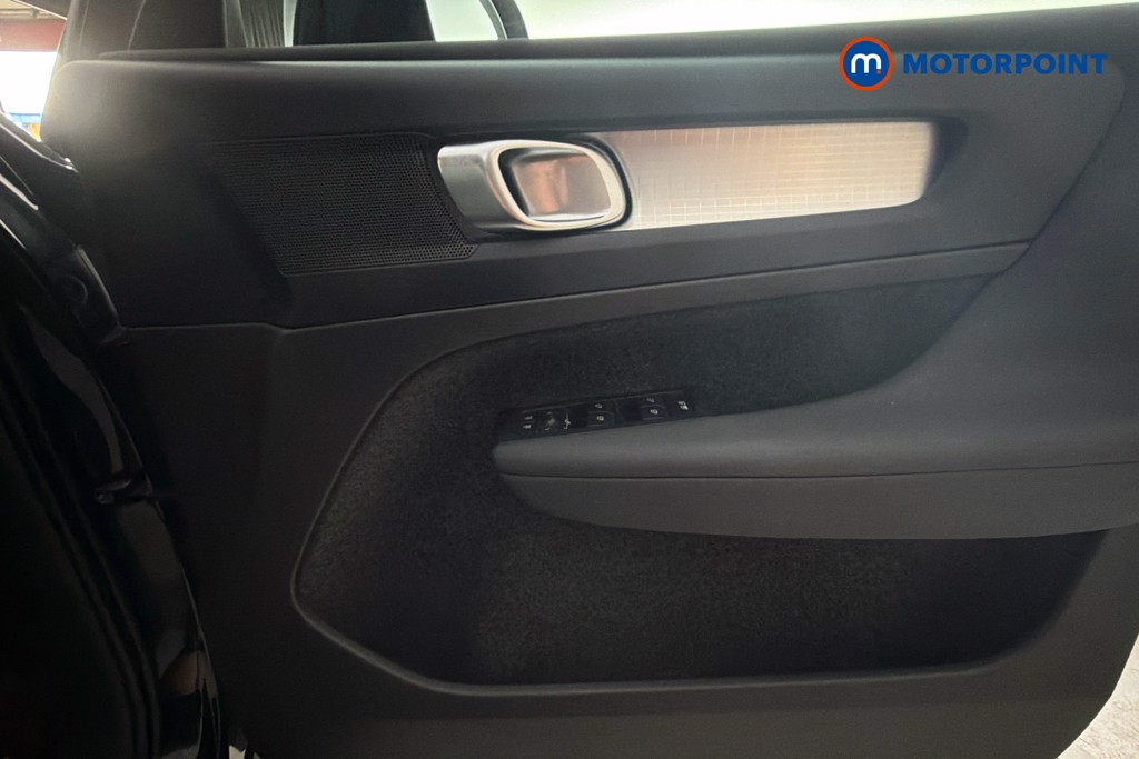 Volvo Xc40 Core Automatic Petrol SUV - Stock Number (1660421) - 19th supplementary image