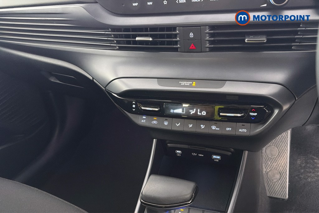 Hyundai I20 Premium Automatic Petrol Hatchback - Stock Number (1660589) - 12th supplementary image