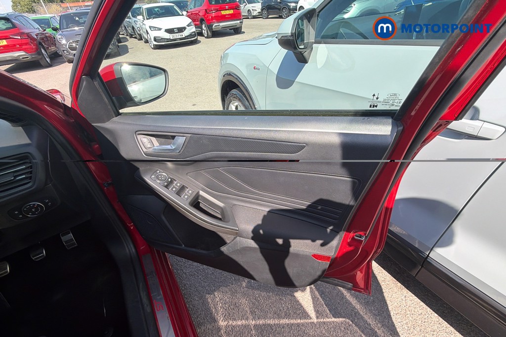 Ford Focus St-Line Edition Manual Petrol Hatchback - Stock Number (1661287) - 37th supplementary image