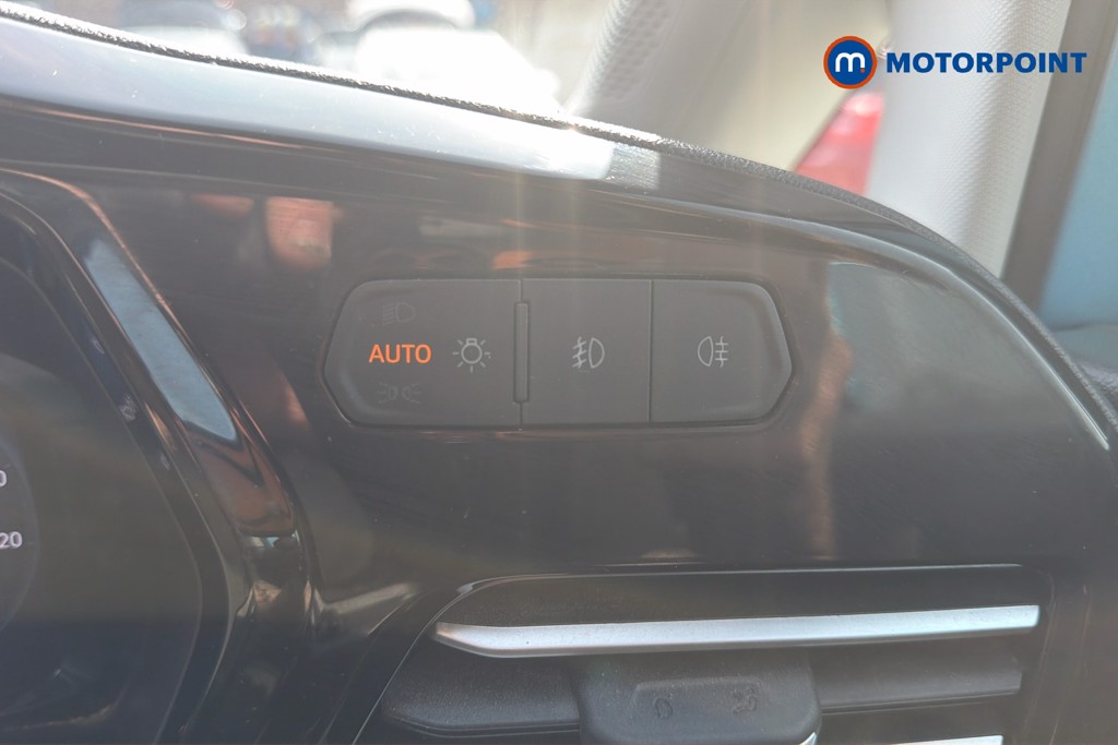 Ford Transit Connect Limited Automatic Petrol Plug-In Hybrid Panel Van - Stock Number (1661338) - 18th supplementary image