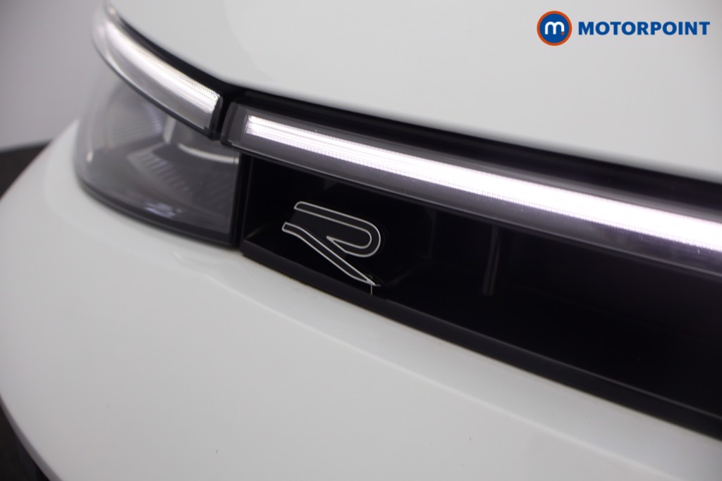 Volkswagen Passat R-Line Automatic Petrol Plug-In Hybrid Estate - Stock Number (1661972) - 21st supplementary image