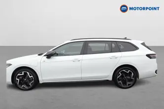 Volkswagen Passat R-Line Automatic Petrol Plug-In Hybrid Estate - Stock Number (1661972) - Passenger side
