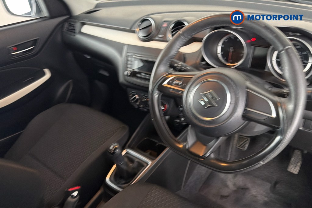 Suzuki Swift SZ3 Manual Petrol Hatchback - Stock Number (1662358) - 2nd supplementary image