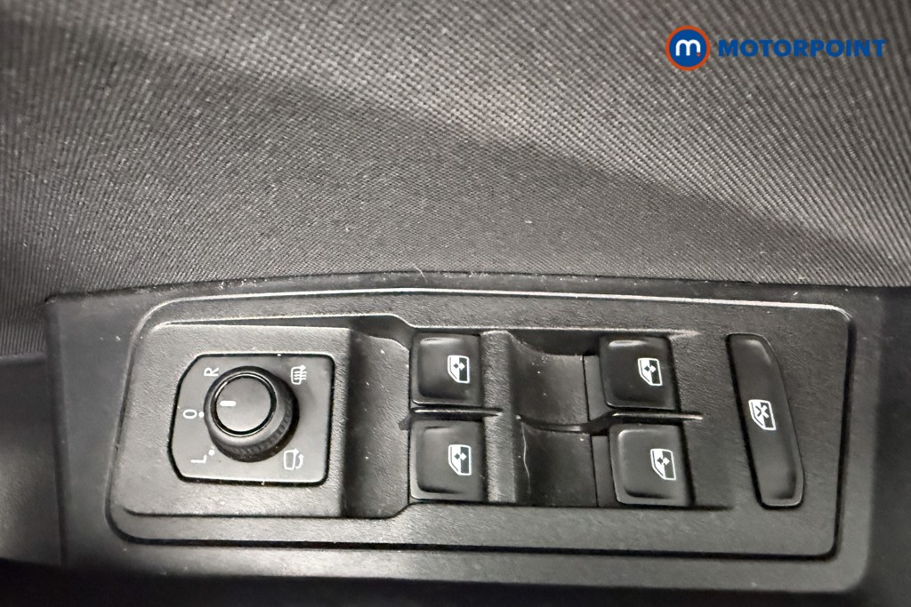 Volkswagen T-Roc Match Manual Petrol SUV - Stock Number (1662393) - 18th supplementary image