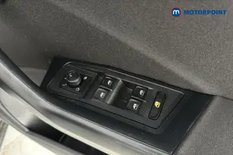 Volkswagen T-Roc Match Manual Petrol SUV - Stock Number (1662550) - 19th supplementary image