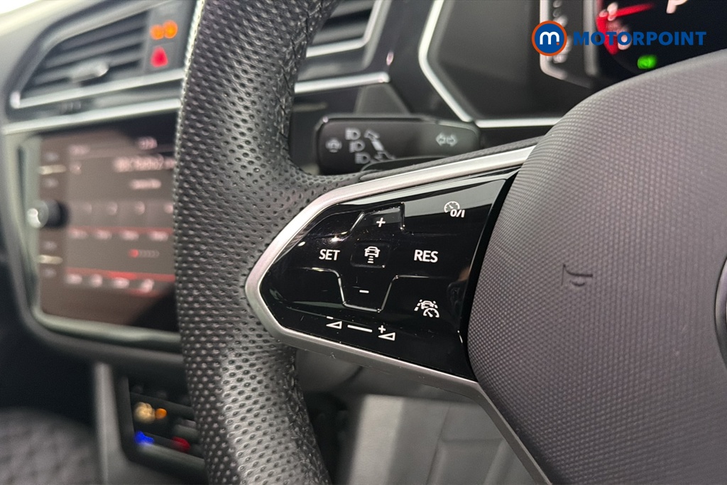 Volkswagen Tiguan R-Line Automatic Petrol SUV - Stock Number (1663788) - 4th supplementary image
