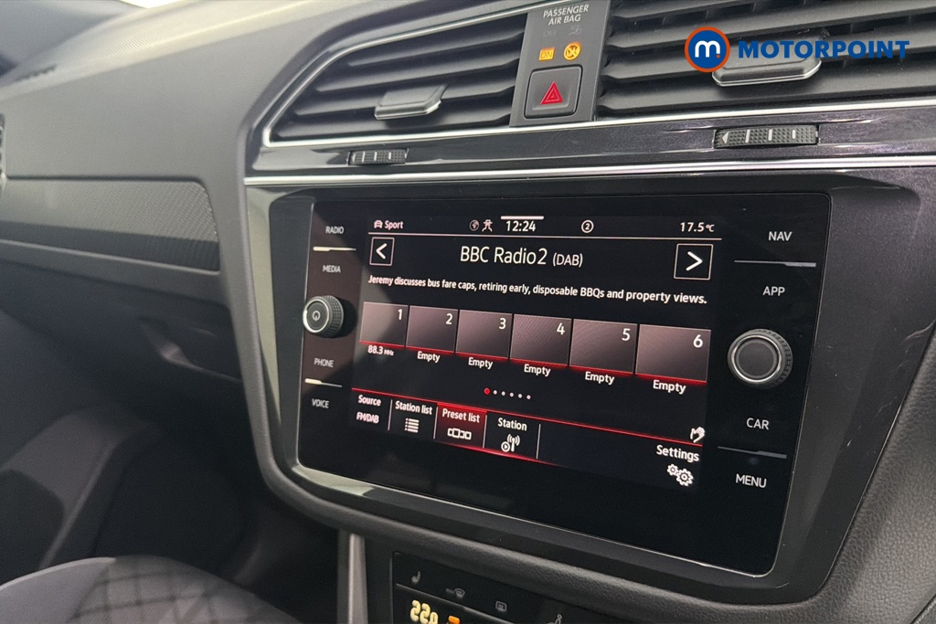 Volkswagen Tiguan R-Line Automatic Petrol SUV - Stock Number (1663788) - 8th supplementary image