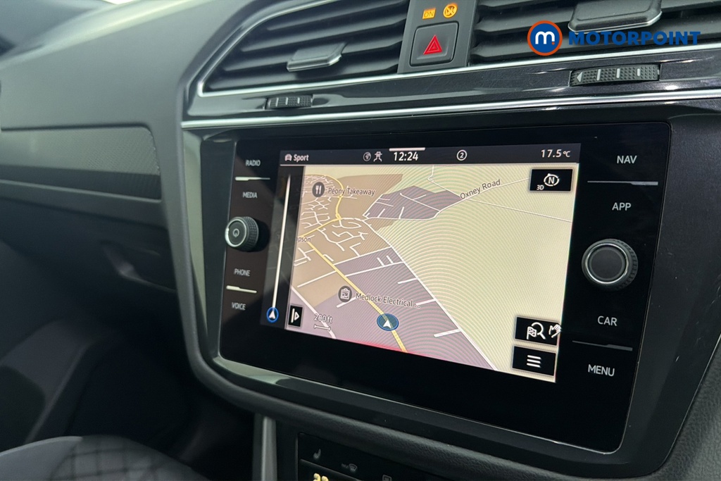 Volkswagen Tiguan R-Line Automatic Petrol SUV - Stock Number (1663788) - 9th supplementary image