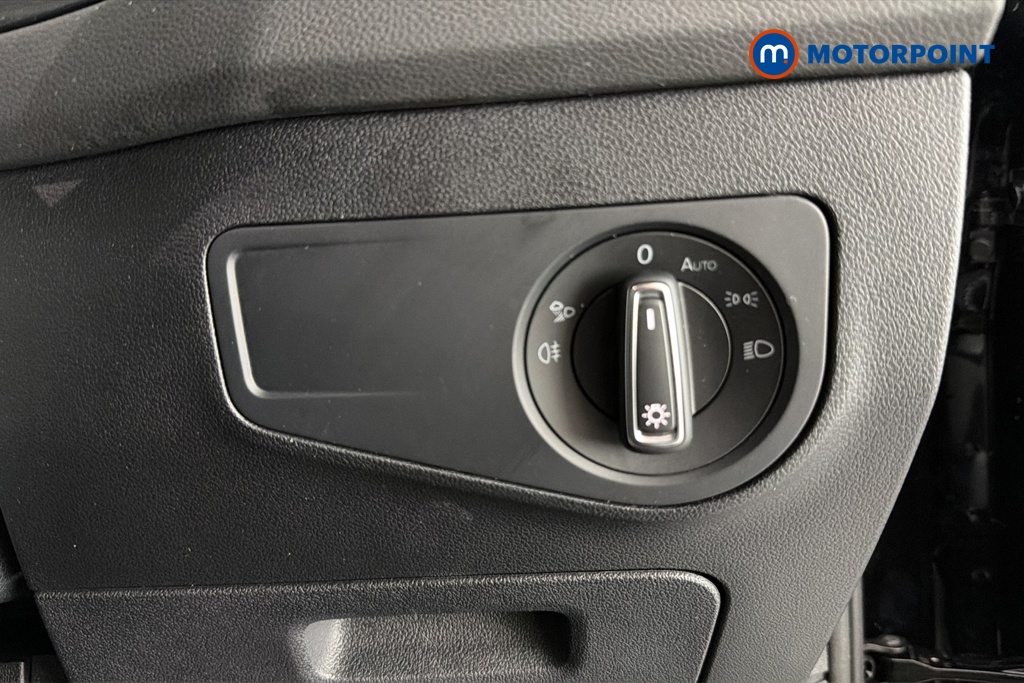 Volkswagen Tiguan R-Line Automatic Petrol SUV - Stock Number (1663788) - 11th supplementary image