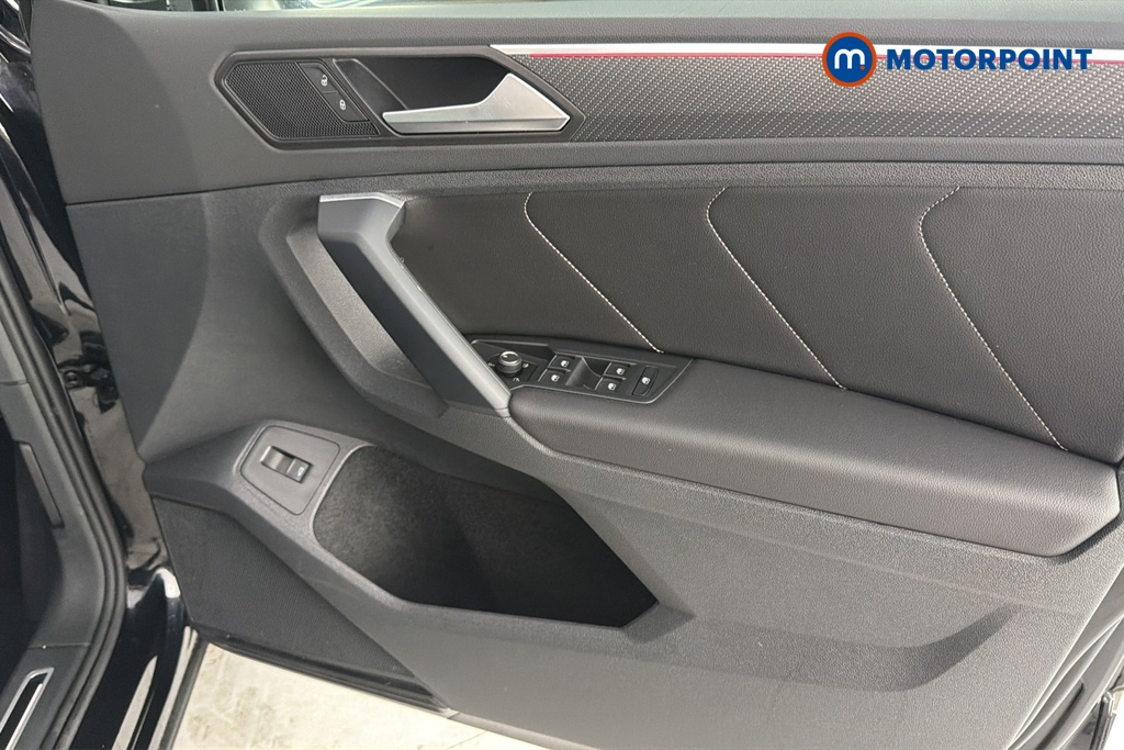 Volkswagen Tiguan R-Line Automatic Petrol SUV - Stock Number (1663788) - 18th supplementary image