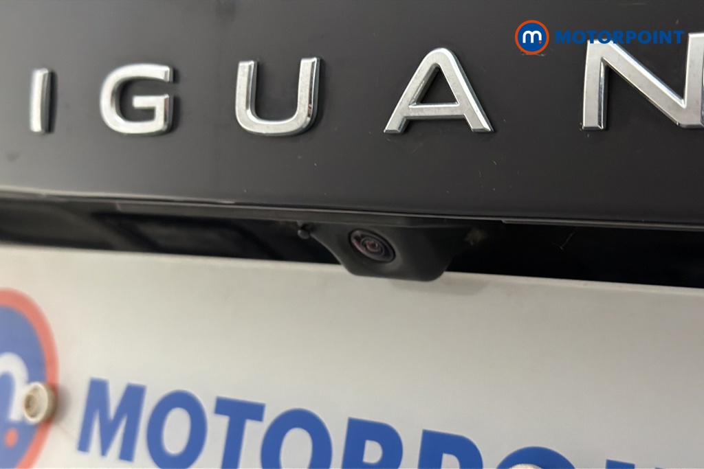 Volkswagen Tiguan R-Line Automatic Petrol SUV - Stock Number (1663788) - 37th supplementary image