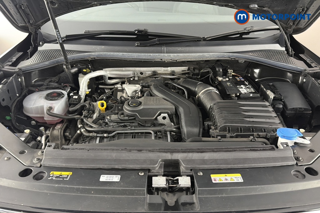 Volkswagen Tiguan R-Line Automatic Petrol SUV - Stock Number (1663788) - 48th supplementary image