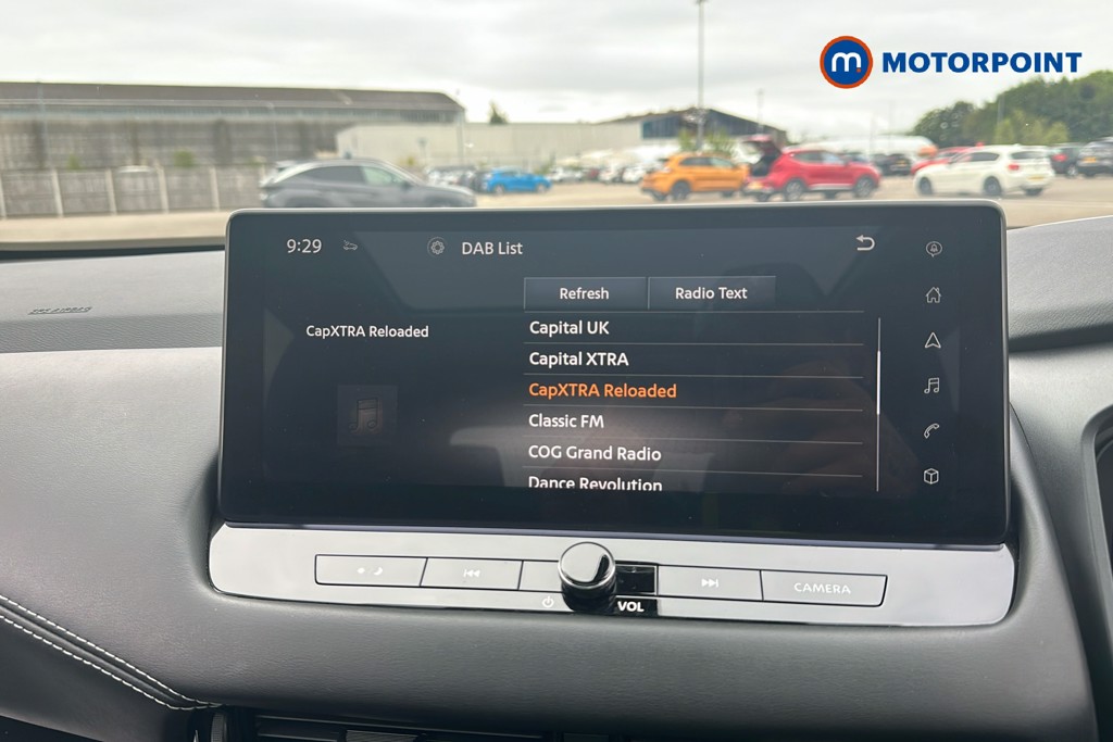 Nissan Qashqai N-Connecta Automatic Petrol-Electric Hybrid SUV - Stock Number (1644554) - 9th supplementary image