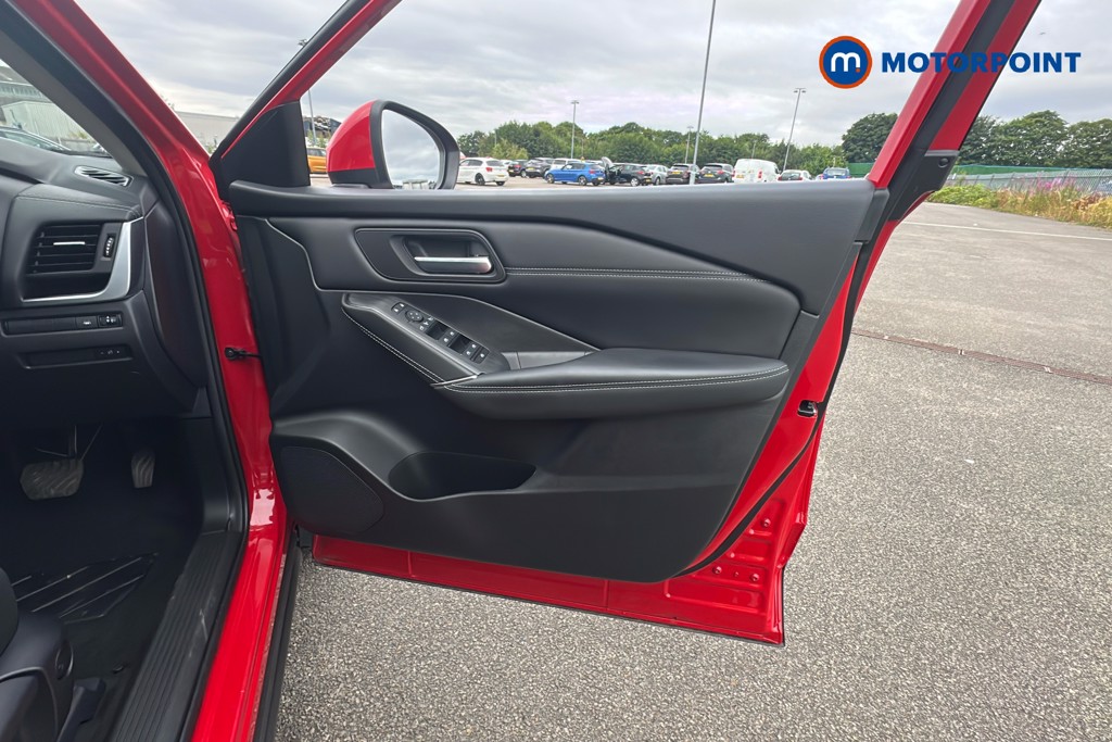 Nissan Qashqai N-Connecta Automatic Petrol-Electric Hybrid SUV - Stock Number (1644554) - 19th supplementary image