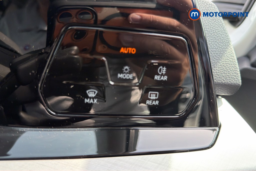 Volkswagen Golf Life Manual Petrol Hatchback - Stock Number (1647652) - 18th supplementary image