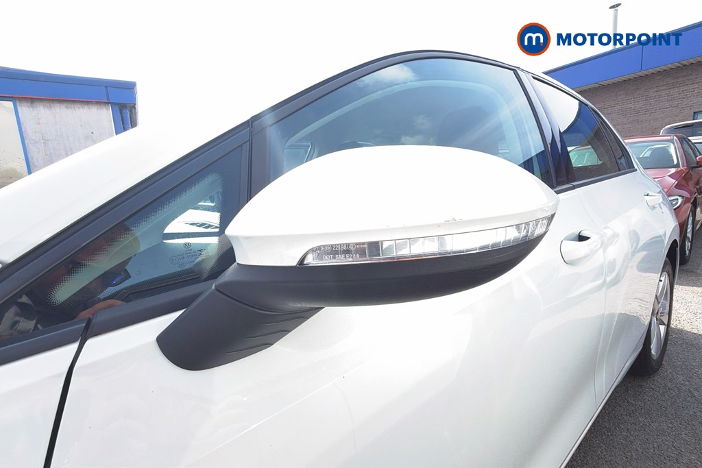 Volkswagen Golf Life Manual Petrol Hatchback - Stock Number (1647652) - 43rd supplementary image