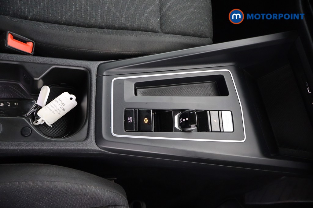 Volkswagen Golf Life Automatic Petrol Hatchback - Stock Number (1647945) - 13th supplementary image