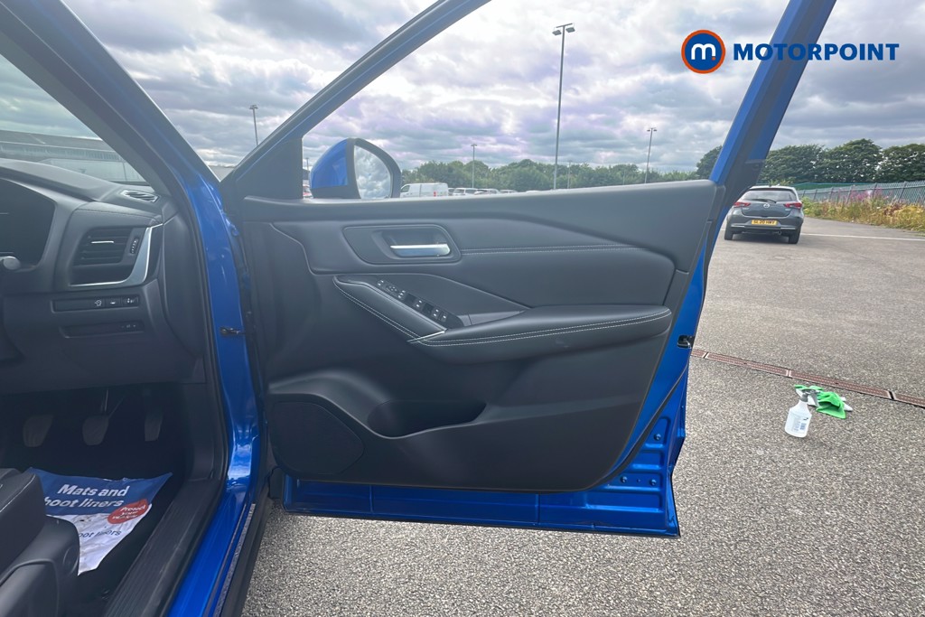 Nissan Qashqai N-Connecta Manual Petrol SUV - Stock Number (1649979) - 19th supplementary image