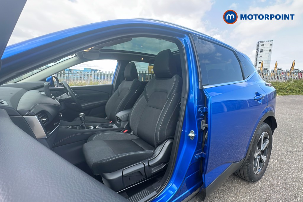 Nissan Qashqai N-Connecta Manual Petrol SUV - Stock Number (1649979) - 22nd supplementary image