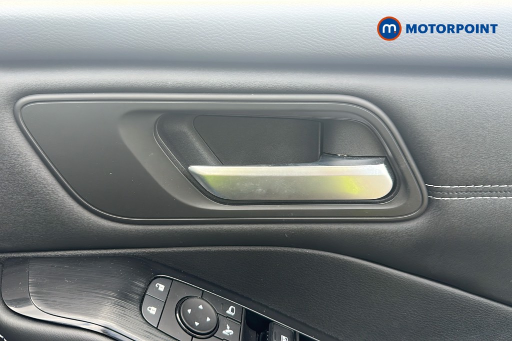 Nissan Qashqai N-Connecta Manual Petrol SUV - Stock Number (1649979) - 42nd supplementary image
