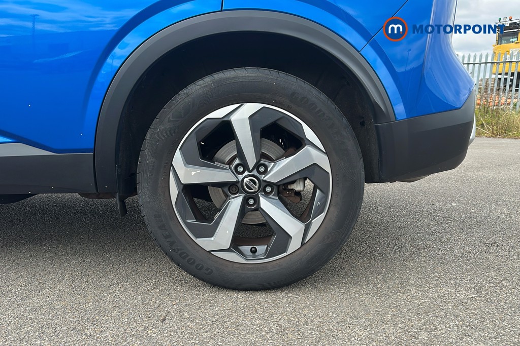Nissan Qashqai N-Connecta Manual Petrol SUV - Stock Number (1649979) - 48th supplementary image