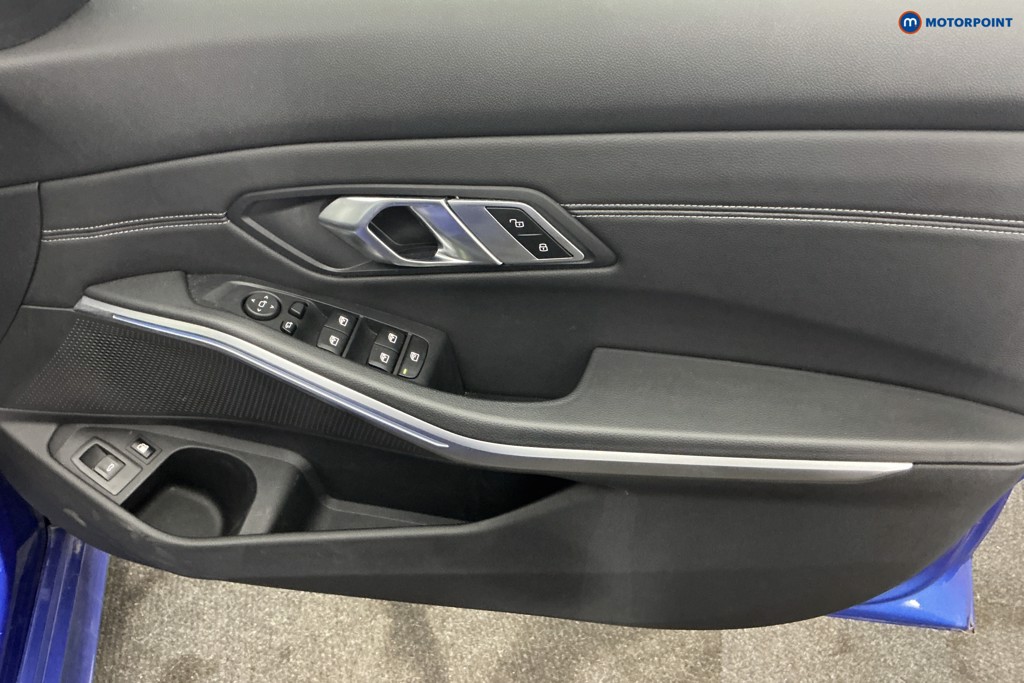 BMW 3 Series M Sport Automatic Petrol Plug-In Hybrid Estate - Stock Number (1651217) - 23rd supplementary image