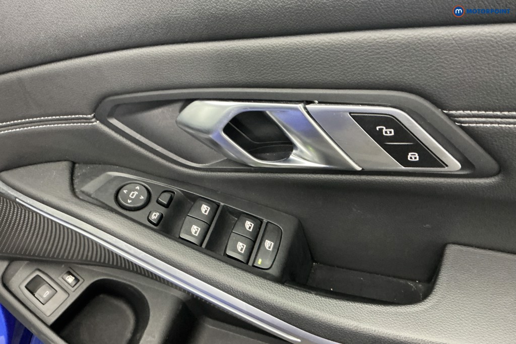 BMW 3 Series M Sport Automatic Petrol Plug-In Hybrid Estate - Stock Number (1651217) - 24th supplementary image