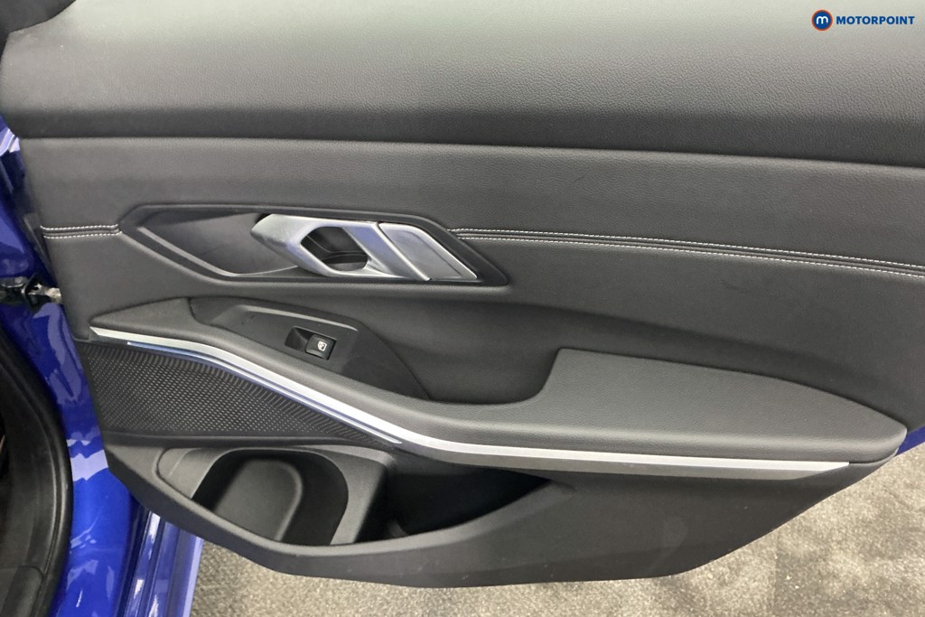 BMW 3 Series M Sport Automatic Petrol Plug-In Hybrid Estate - Stock Number (1651217) - 25th supplementary image