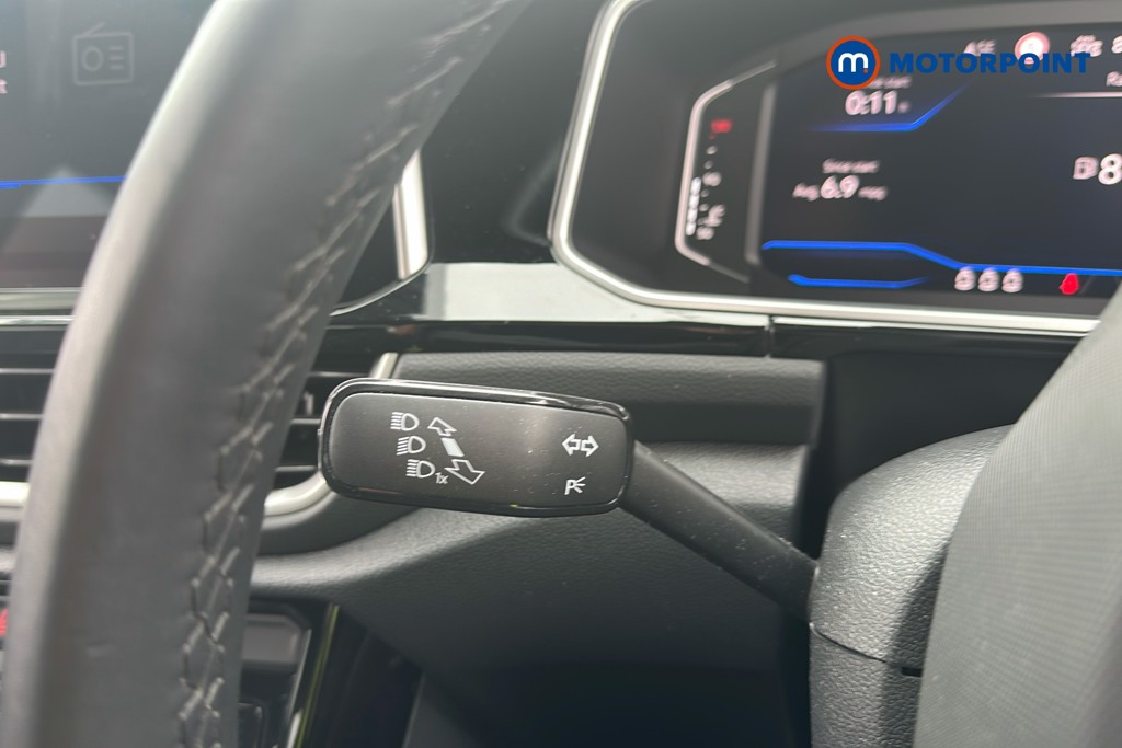 Volkswagen T-Roc R-Line Manual Petrol SUV - Stock Number (1652353) - 6th supplementary image