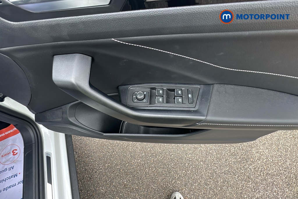 Volkswagen T-Roc R-Line Manual Petrol SUV - Stock Number (1652353) - 20th supplementary image