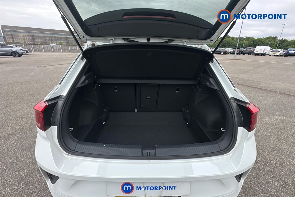 Volkswagen T-Roc R-Line Manual Petrol SUV - Stock Number (1652353) - 33rd supplementary image