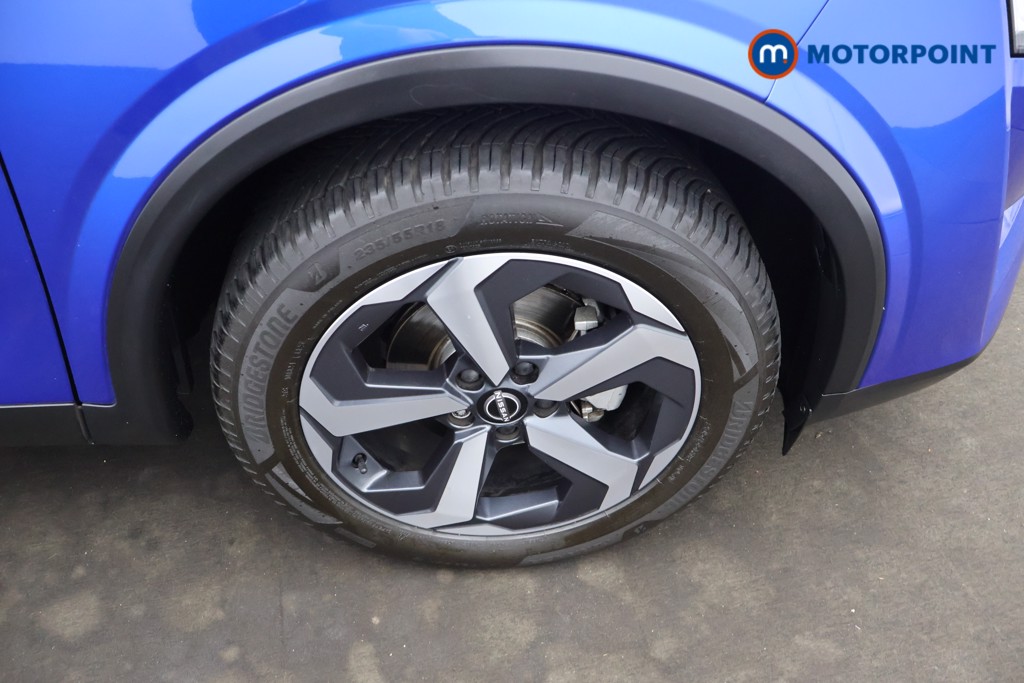 Nissan Qashqai N-Connecta Manual Petrol SUV - Stock Number (1652972) - 4th supplementary image