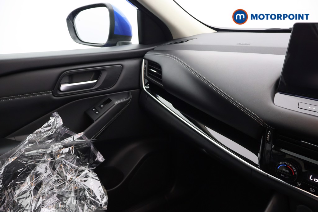 Nissan Qashqai N-Connecta Manual Petrol SUV - Stock Number (1652972) - 10th supplementary image