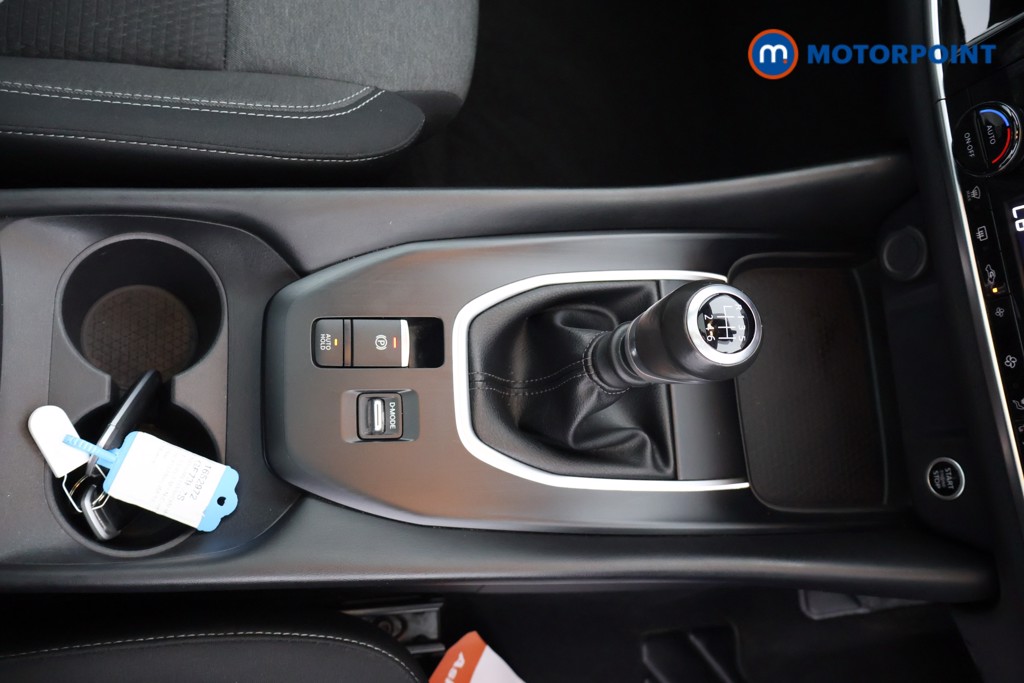 Nissan Qashqai N-Connecta Manual Petrol SUV - Stock Number (1652972) - 13th supplementary image