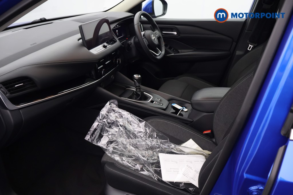 Nissan Qashqai N-Connecta Manual Petrol SUV - Stock Number (1652972) - 23rd supplementary image