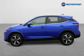 Nissan Qashqai N-Connecta Manual Petrol SUV - Stock Number (1652972) - Passenger side