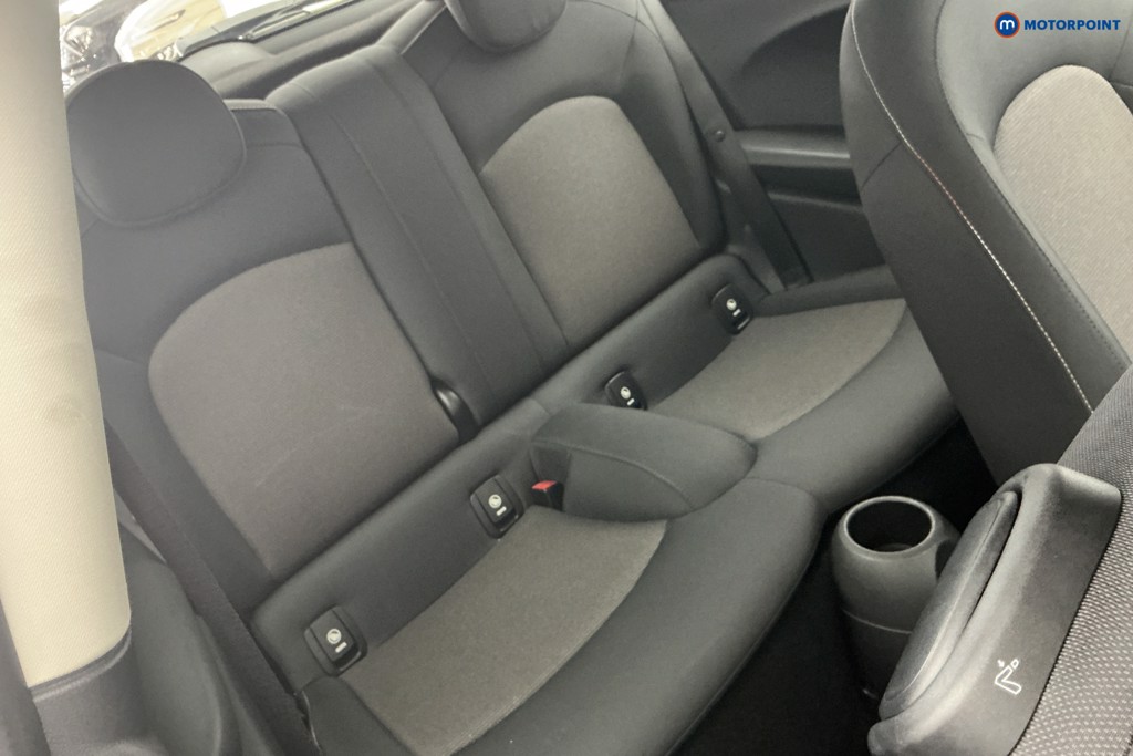 Mini Hatchback Cooper Manual Petrol Hatchback - Stock Number (1655375) - 4th supplementary image