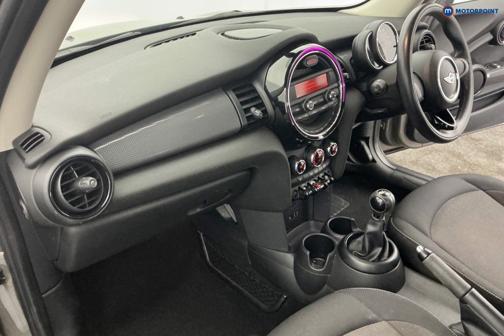 Mini Hatchback Cooper Manual Petrol Hatchback - Stock Number (1655375) - 9th supplementary image