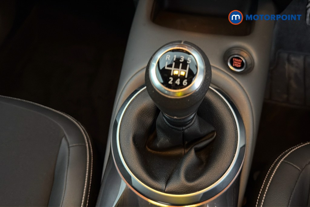 Nissan Juke Tekna Manual Petrol SUV - Stock Number (1655820) - 15th supplementary image